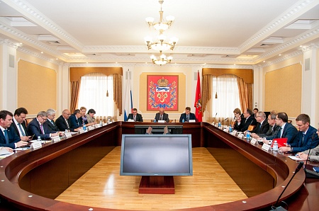 Юрий Берг провел заседание областной комиссии по противодействию незаконному обороту промышленной продукции